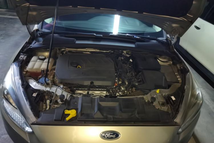 Used Ford Focus 2015 Sedan EcoBoost 180 Automatic Elite Model Engine Bay