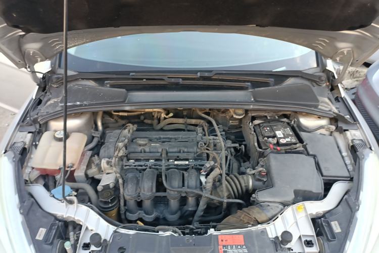 Used Ford Focus 2015 Hatchback 1.6L Automatic Comfort Model Engine Bay