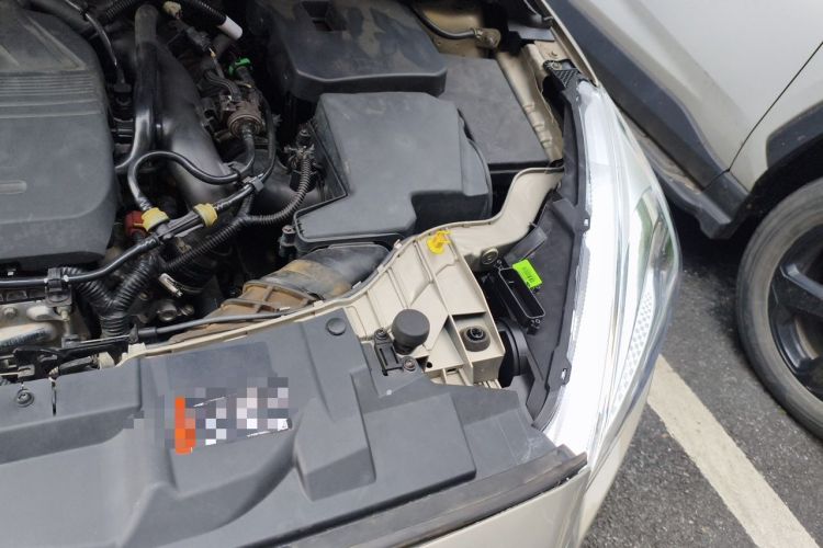 Used Ford Focus 2015 Hatchback EcoBoost 180 Automatic Elite Model Engine Bay Left