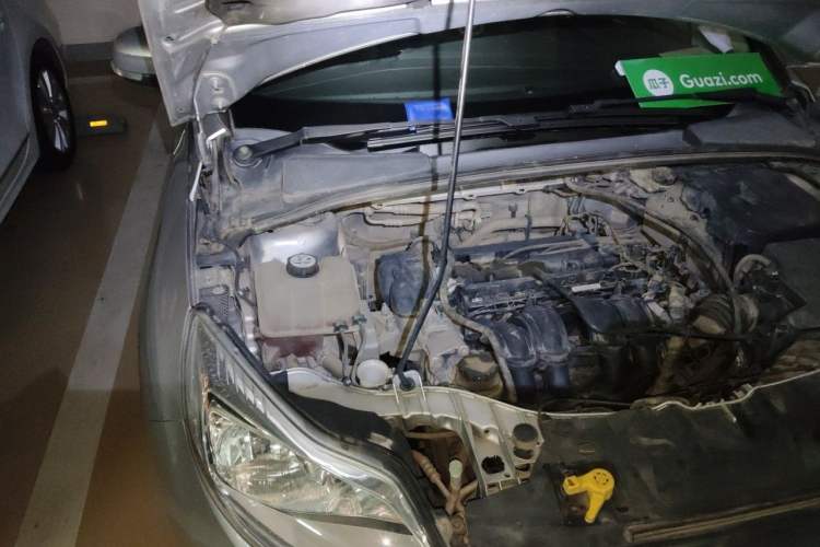Used Ford Focus 2015 Sedan 1.6L Automatic Trend Model Engine Bay Right