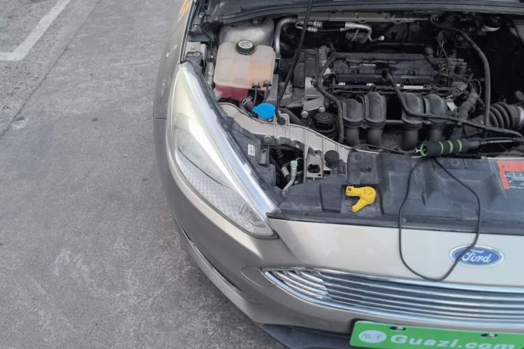 Used Ford Focus 2015 Sedan 1.6L Manual Fashion Edition Engine Bay Right