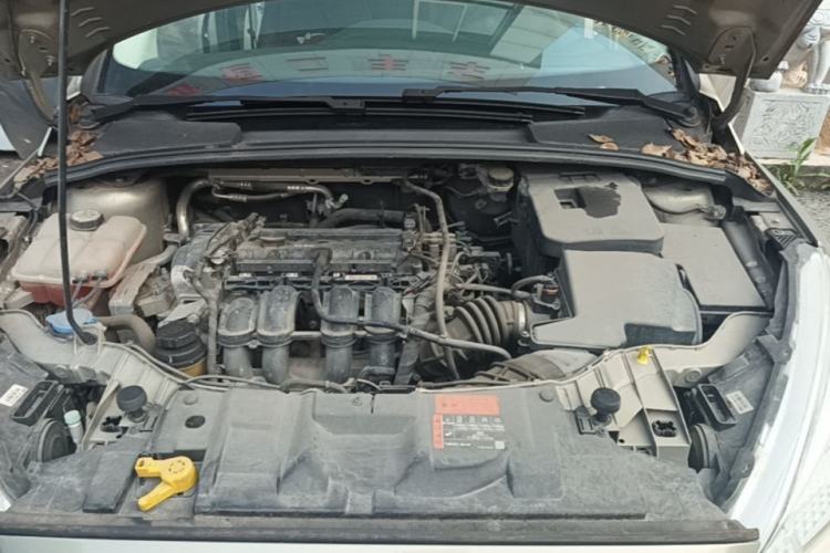 Used Ford Focus 2015 Hatchback 1.6L Automatic Comfort Model Engine Bay
