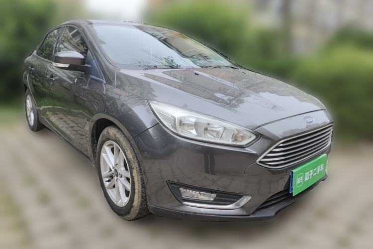 Used Ford Focus 2015 Sedan 1.6L Automatic Trend Model Front Right 45 Deg