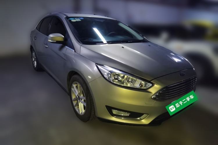 Used Ford Focus 2015 Sedan EcoBoost 180 Automatic Elite Model Front Right 45 Deg