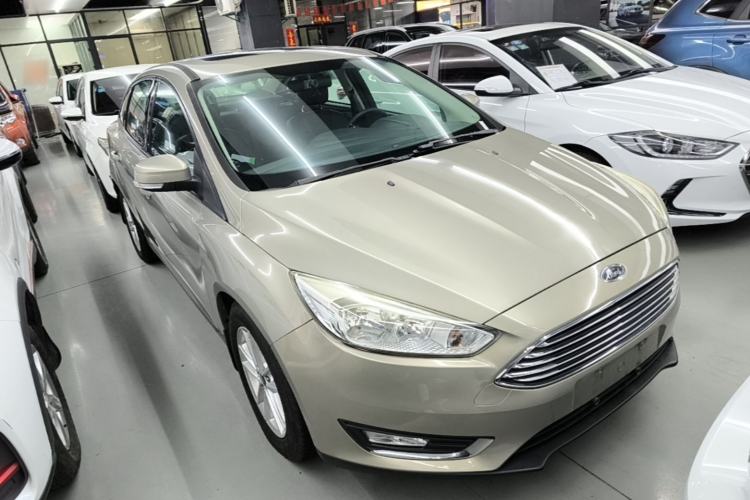Used Ford Focus 2015 Sedan 1.6L Automatic Trend Model Front Right 45 Deg