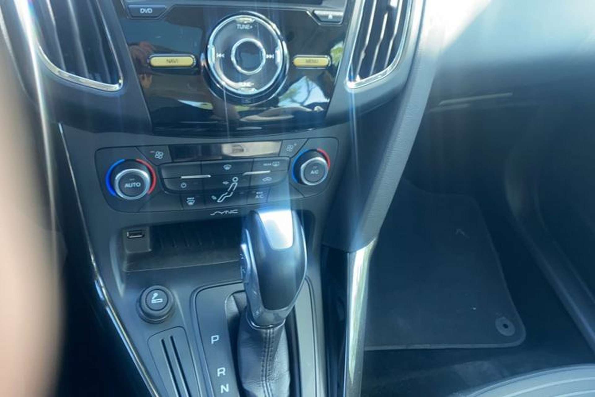 Used Ford Focus 2015 Sedan 1.6L Automatic Trend Model Gear Lever