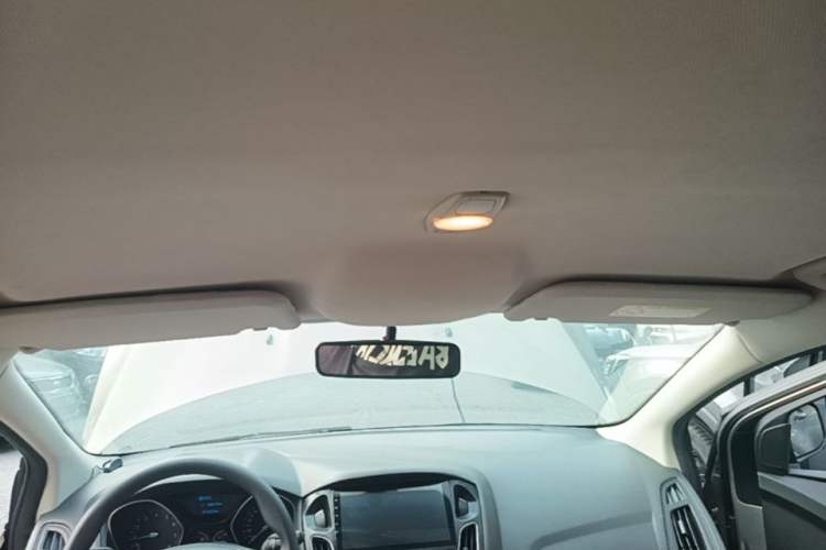 Used Ford Focus 2015 Hatchback 1.6L Automatic Comfort Model Headliner