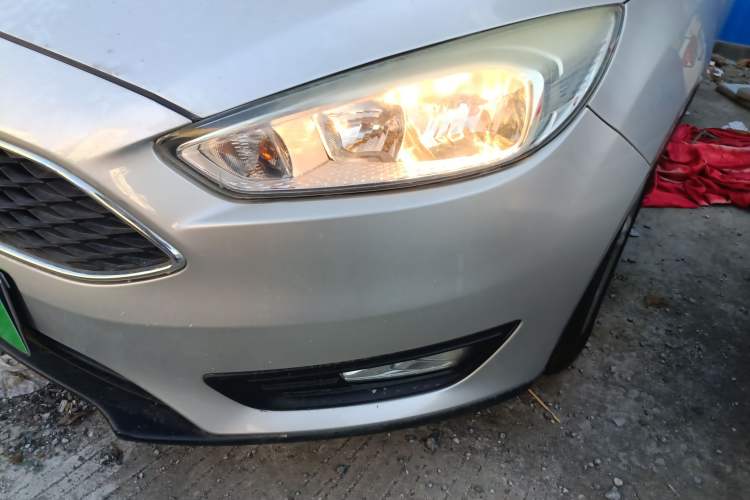 Used Ford Focus 2015 Hatchback 1.6L Automatic Comfort Model Left Front Headlight