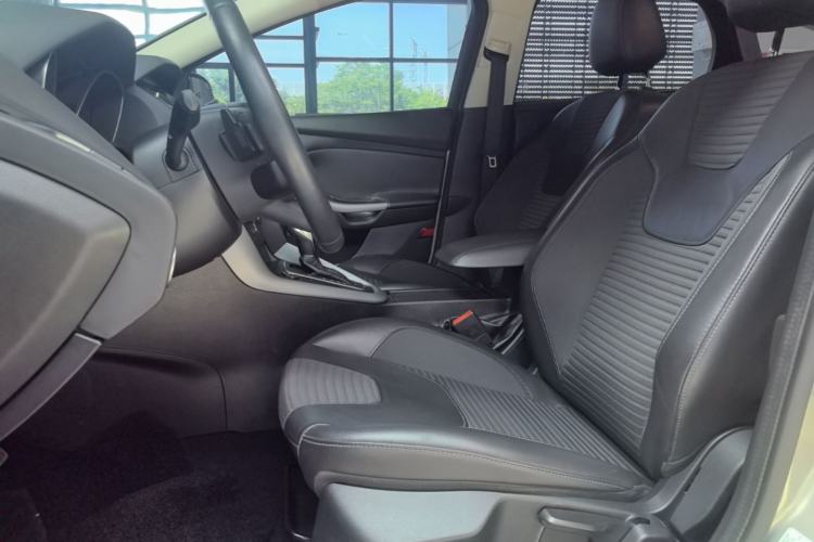 Used Ford Focus 2015 Hatchback EcoBoost 180 Automatic Sport Model Left Front Seat