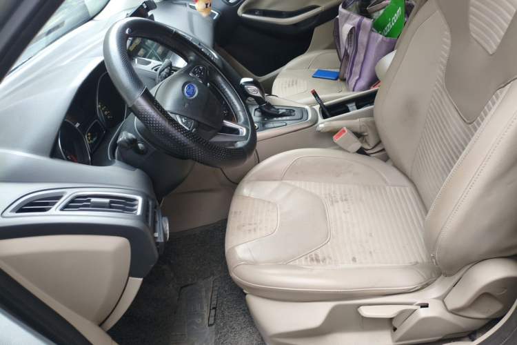 Used Ford Focus 2015 Hatchback EcoBoost 180 Automatic Elite Model Left Front Seat
