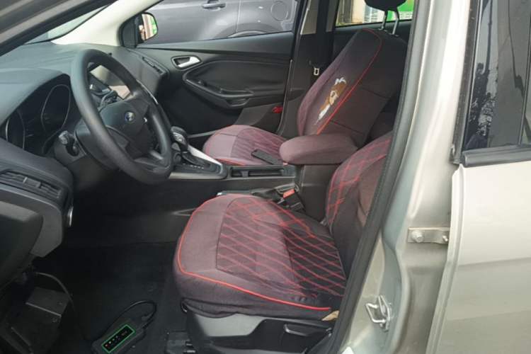Used Ford Focus 2015 Hatchback 1.6L Automatic Comfort Model Left Front Seat