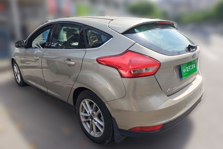Used Ford Focus 2015 Hatchback EcoBoost 180 Automatic Elite Model Rear Left 45 Deg