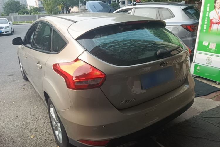 Used Ford Focus 2015 Hatchback 1.6L Automatic Comfort Model Rear Left 45 Deg