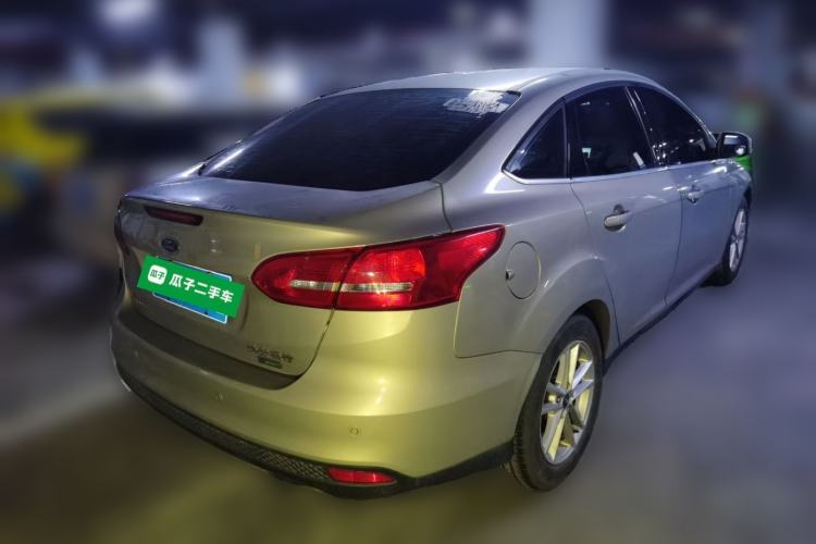 Used Ford Focus 2015 Sedan EcoBoost 180 Automatic Elite Model Rear Right 45 Deg