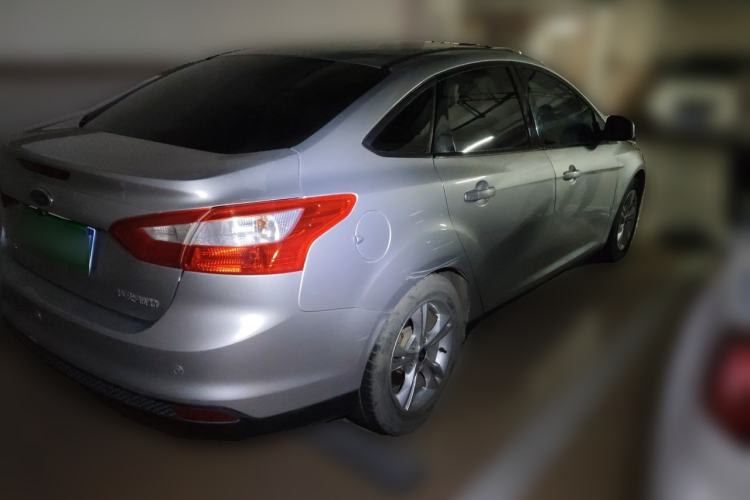 Used Ford Focus 2015 Sedan 1.6L Automatic Trend Model Rear Right 45 Deg