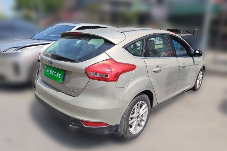 Used Ford Focus 2015 Hatchback EcoBoost 180 Automatic Elite Model Rear Right 45 Deg