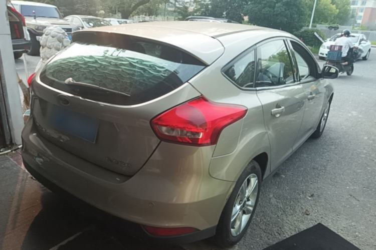 Used Ford Focus 2015 Hatchback 1.6L Automatic Comfort Model Rear Right 45 Deg
