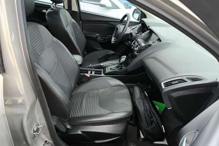 Used Ford Focus 2015 Sedan 1.6L Automatic Trend Model Right Front Seat
