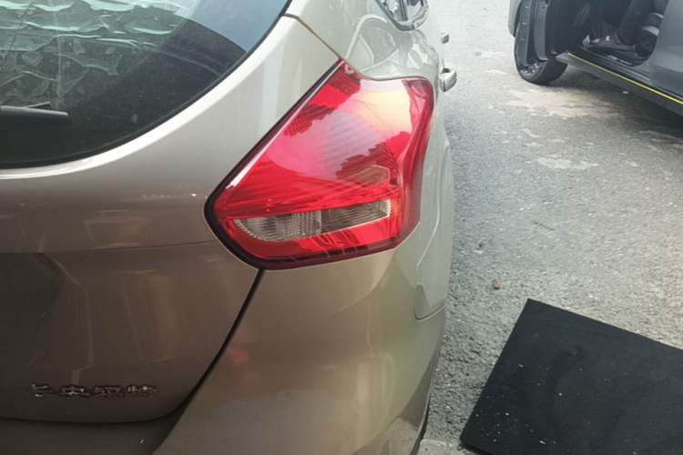 Used Ford Focus 2015 Hatchback 1.6L Automatic Comfort Model Right Rear Taillight
