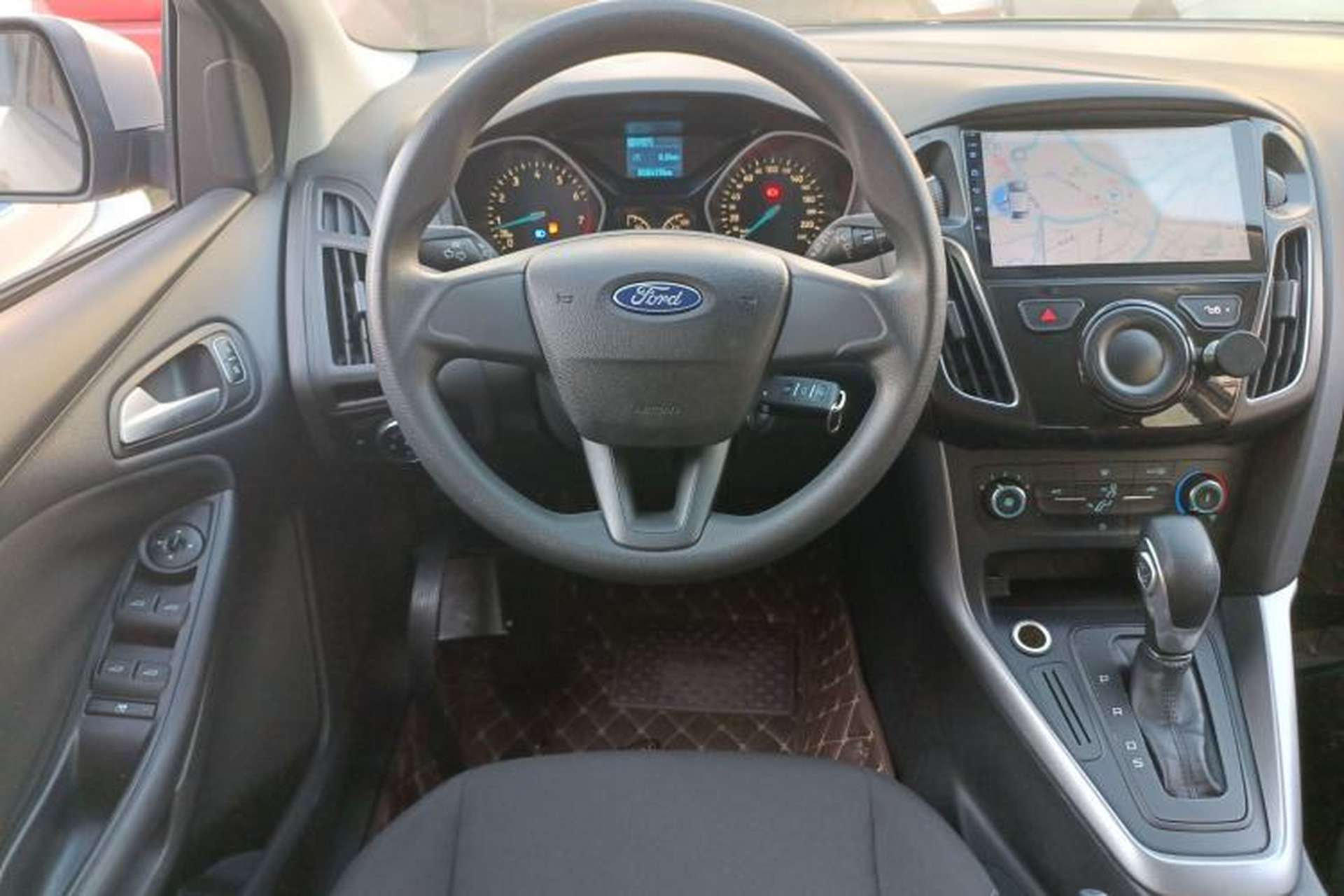 Used Ford Focus 2015 Hatchback 1.6L Automatic Comfort Model Steering Wheel