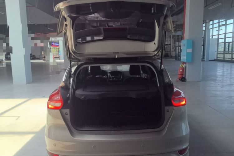 Used Ford Focus 2015 Hatchback EcoBoost 180 Automatic Sport Model Trunk