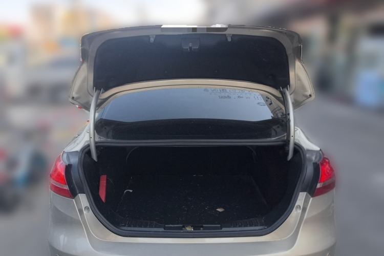 Used Ford Focus 2015 Sedan 1.6L Manual Fashion Edition Trunk
