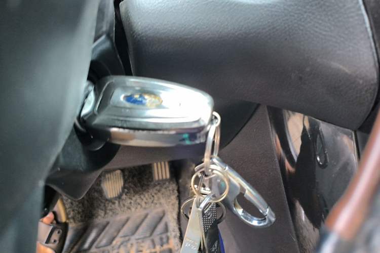 Used Ford Focus 2015 Sedan EcoBoost 125 Manual – Ultra-Style Edition Vehicle Key