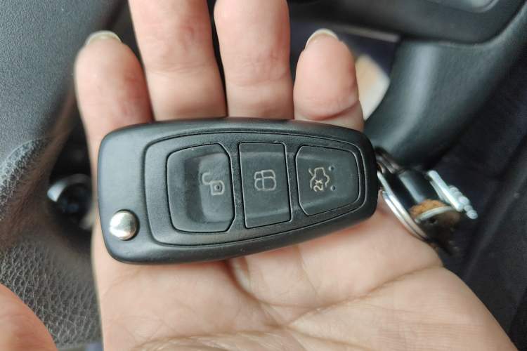 Used Ford Focus 2015 Sedan 1.6L Manual Comfort Model Vehicle Key