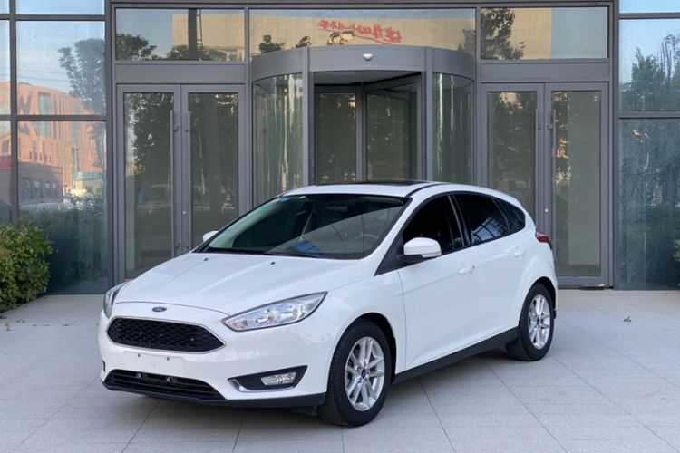Used Ford Focus 2015 Hatchback 1.6L Manual Fashion Edition Guazi used car, China used car export, Used car for sale, Used cars, Cheapest cars for sale