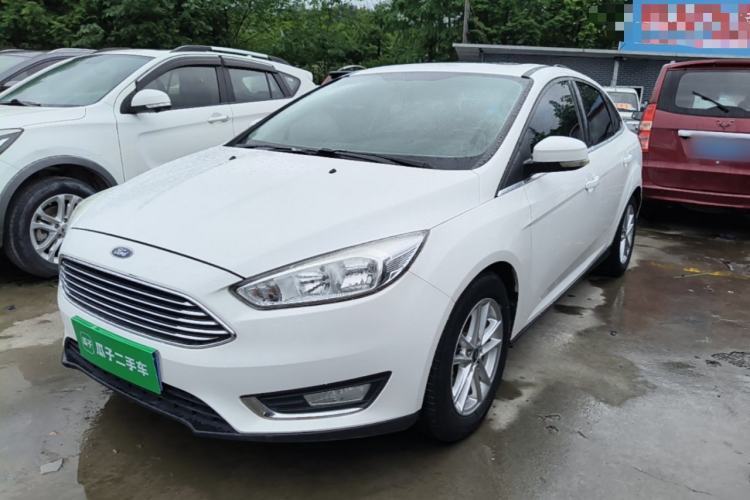 Used Ford Focus 2015 Sedan EcoBoost 180 Automatic Elite Model Guazi used car, China used car export, Used car for sale, Used cars, Cheapest cars for sale