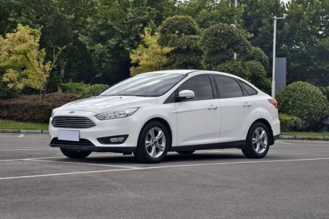 Ford Focus 2015 Sedan 1.6L Manual Comfort Model usado