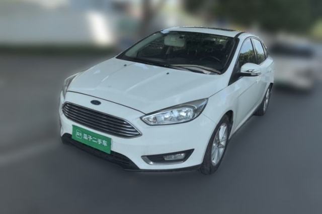 Used Ford Focus 2015 Sedan EcoBoost 125 Manual – Ultra-Style Edition