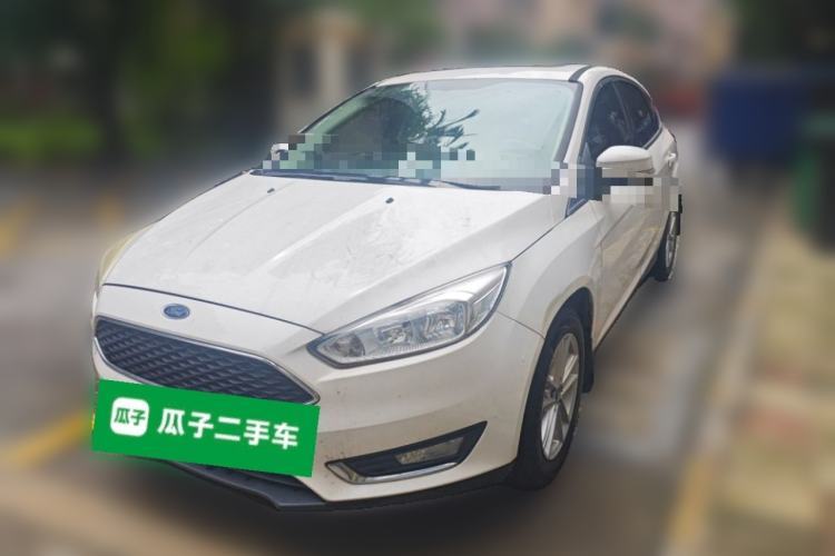 Used Ford Focus 2015 Hatchback 1.6L Automatic Fashion Edition Guazi used car, China used car export, Used car for sale, Used cars, Cheapest cars for sale