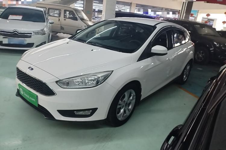 Used Ford Focus 2015 Hatchback 1.6L Automatic Comfort Model Guazi used car, China used car export, Used car for sale, Used cars, Cheapest cars for sale