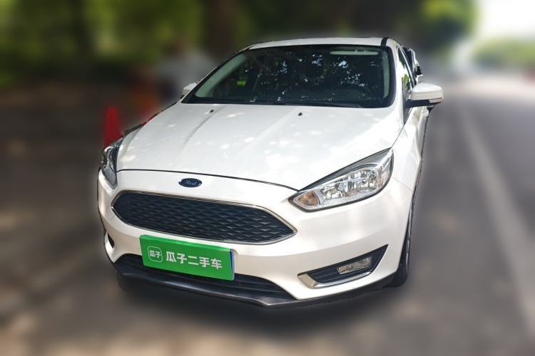 Used Ford Focus 2015 Hatchback EcoBoost 125 Automatic Supreme Style Edition Guazi used car, China used car export, Used car for sale, Used cars, Cheapest cars for sale