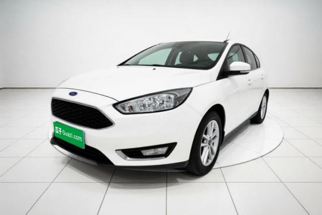 Ford Focus 2015 Hatchback 1.6L Automatic Fashion Edition d’occasion