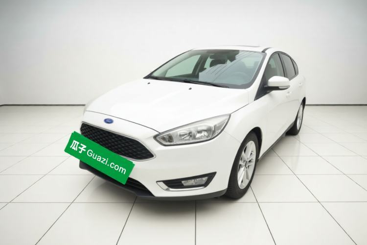 Używany Ford Focus 2015 Hatchback EcoBoost 125 Automatic Supreme Style Edition Guazi used car, China used car export, Used car for sale, Used  cars, Cheapest cars for sale