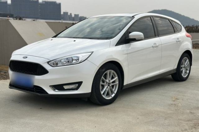 Used Ford Focus 2015 Hatchback EcoBoost 125 Manual – Ultra-Style Edition