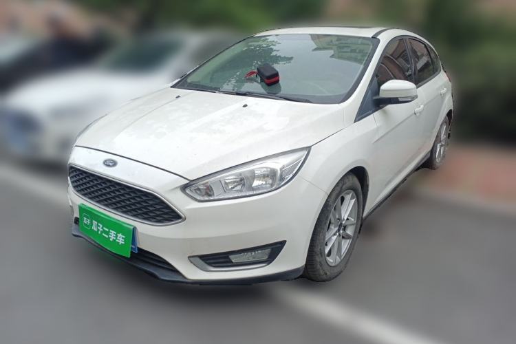 Ojetý Ford Focus 2015 Hatchback EcoBoost 125 Manual – Ultra-Style Edition Guazi used car, China used car export, Used car for sale, Used cars, Cheapest cars for sale