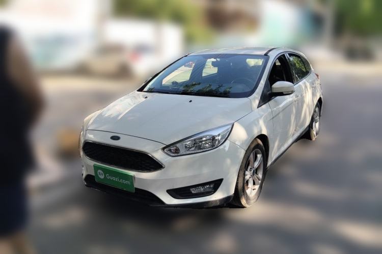 Used Ford Focus 2015 Hatchback 1.6L Automatic Comfort Model Guazi used car, China used car export, Used car for sale, Used cars, Cheapest cars for sale