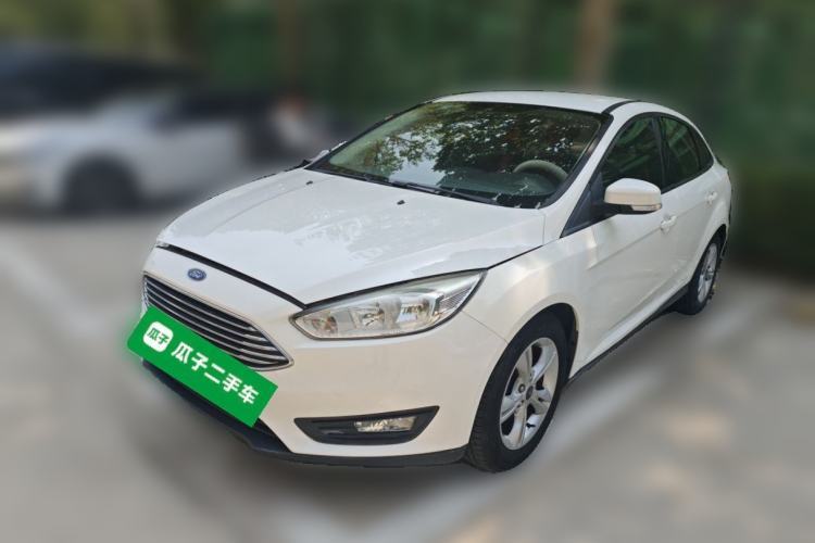 Używany Ford Focus 2015 Sedan 1.6L Automatic Comfort Model Guazi used car, China used car export, Used car for sale, Used cars, Cheapest cars for sale