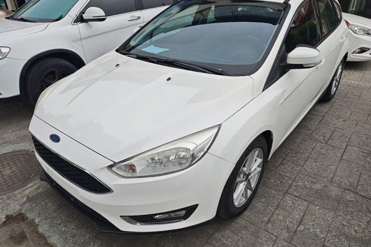 Used Ford Focus 2015 Hatchback EcoBoost 125 Automatic Supreme Style Edition Guazi used car, China used car export, Used car for sale, Used cars, Cheapest cars for sale