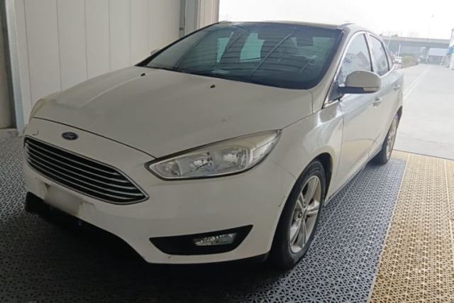 Gebrauchter Ford Focus 2015 Sedan 1.6L Automatic Comfort Model