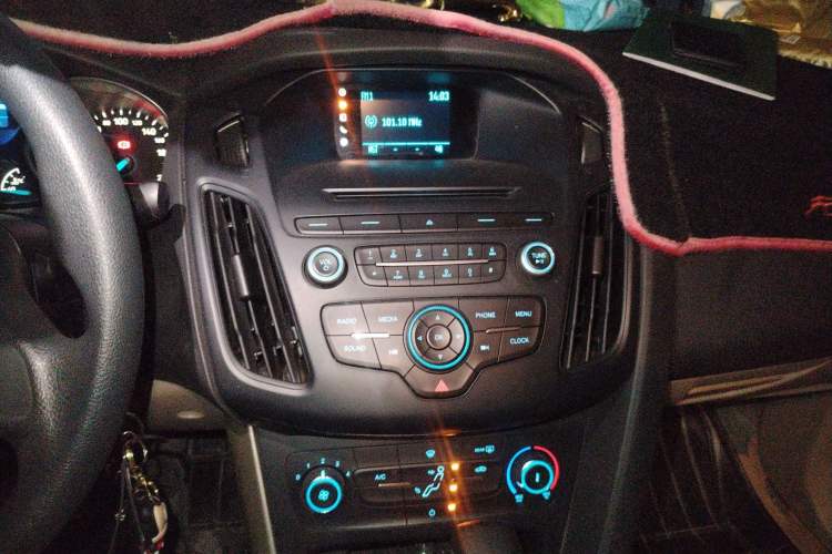 Used Ford Focus 2015 Sedan 1.6L Automatic Comfort Model Audio And AC Panel