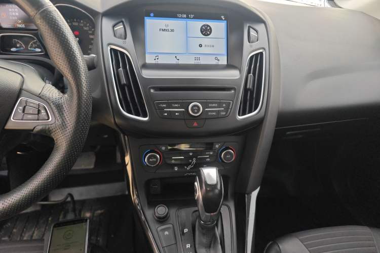 Used Ford Focus 2015 Sedan EcoBoost 180 Automatic Elite Model Audio And AC Panel
