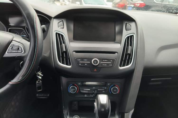 Used Ford Focus 2015 Sedan EcoBoost 180 Automatic Elite Model Audio And AC Panel