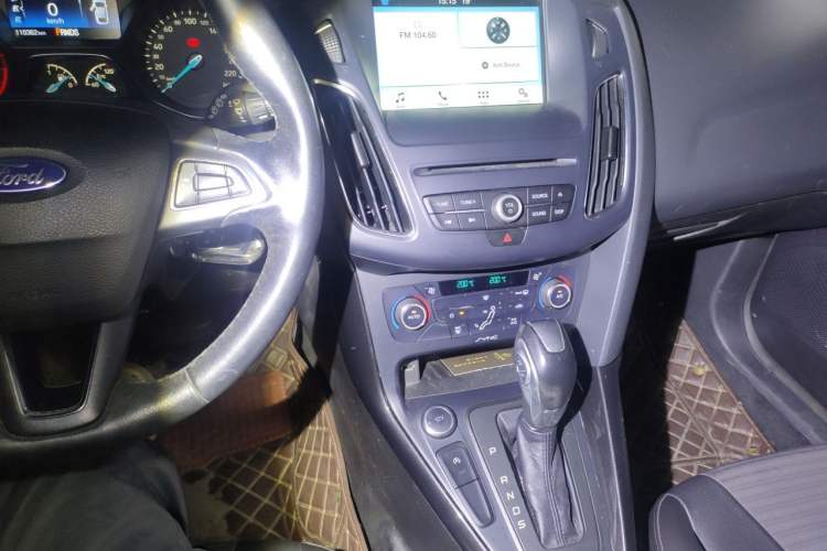 Used Ford Focus 2015 Hatchback EcoBoost 180 Automatic Elite Model Audio And AC Panel