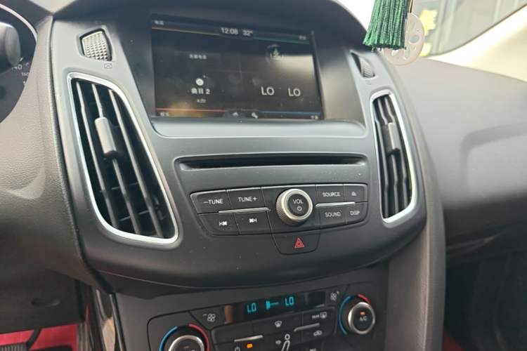 Used Ford Focus 2015 Sedan EcoBoost 180 Automatic Elite Model Audio And AC Panel