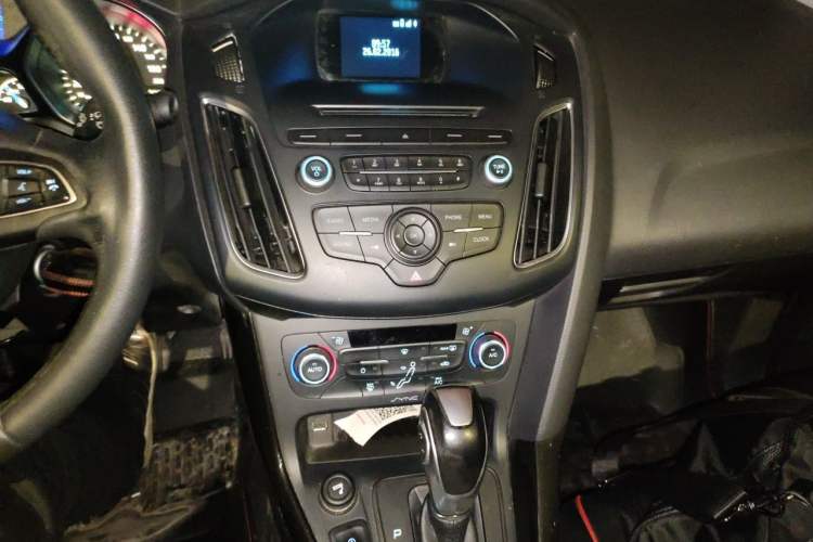 Used Ford Focus 2015 Sedan EcoBoost 125 Automatic Supreme Style Edition Audio And AC Panel