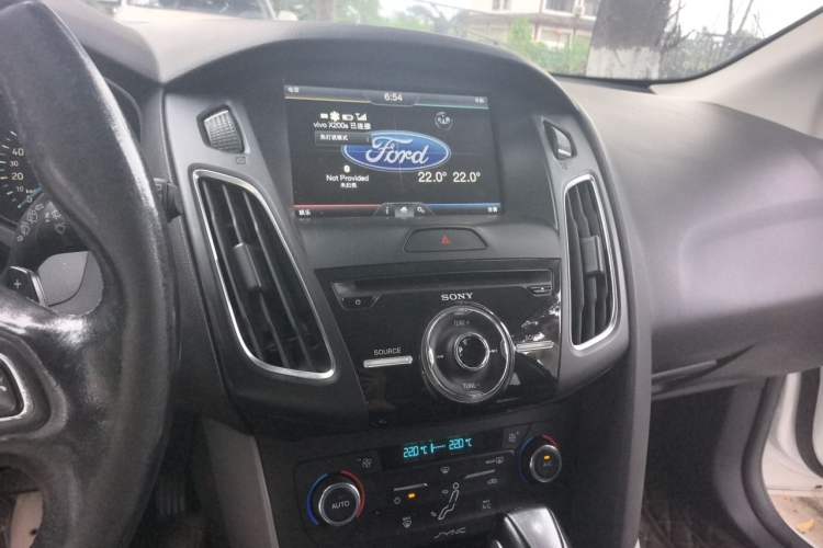 Used Ford Focus 2015 Hatchback EcoBoost 180 Automatic Sport Model Audio And AC Panel